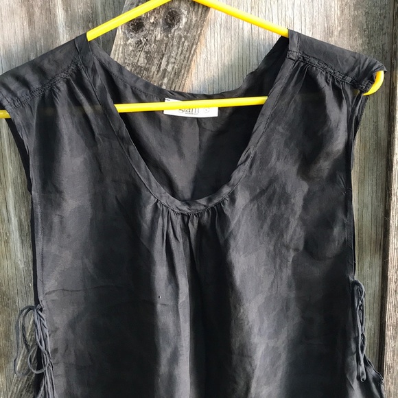 [Glam] Silk Tank Top - Picture 2 of 9